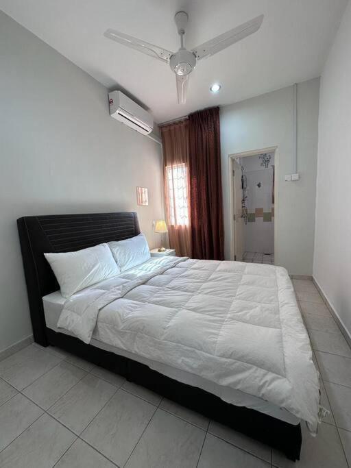 Luxury Spacious Corner Holiday home *