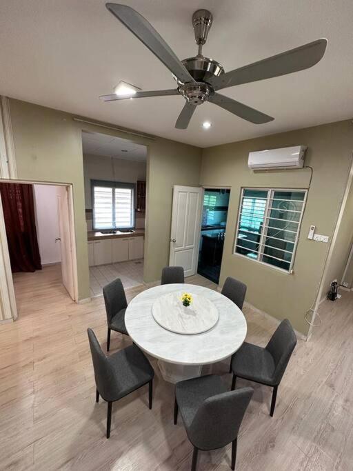 Luxury Spacious Corner *