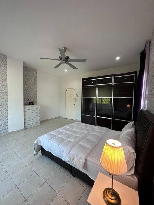 Luxury Spacious Corner Holiday home Ipoh