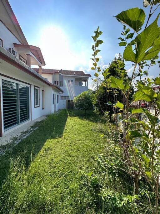 Luxury Spacious Corner Holiday home *